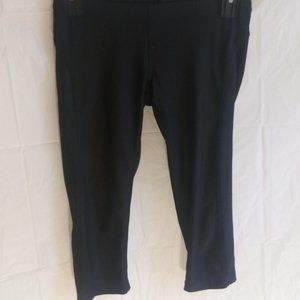 FOREVER 21 CAPRI LEGGINGS